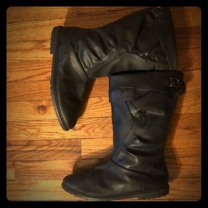 Black Vintage Canadian Fleece Lined Winter Boots!